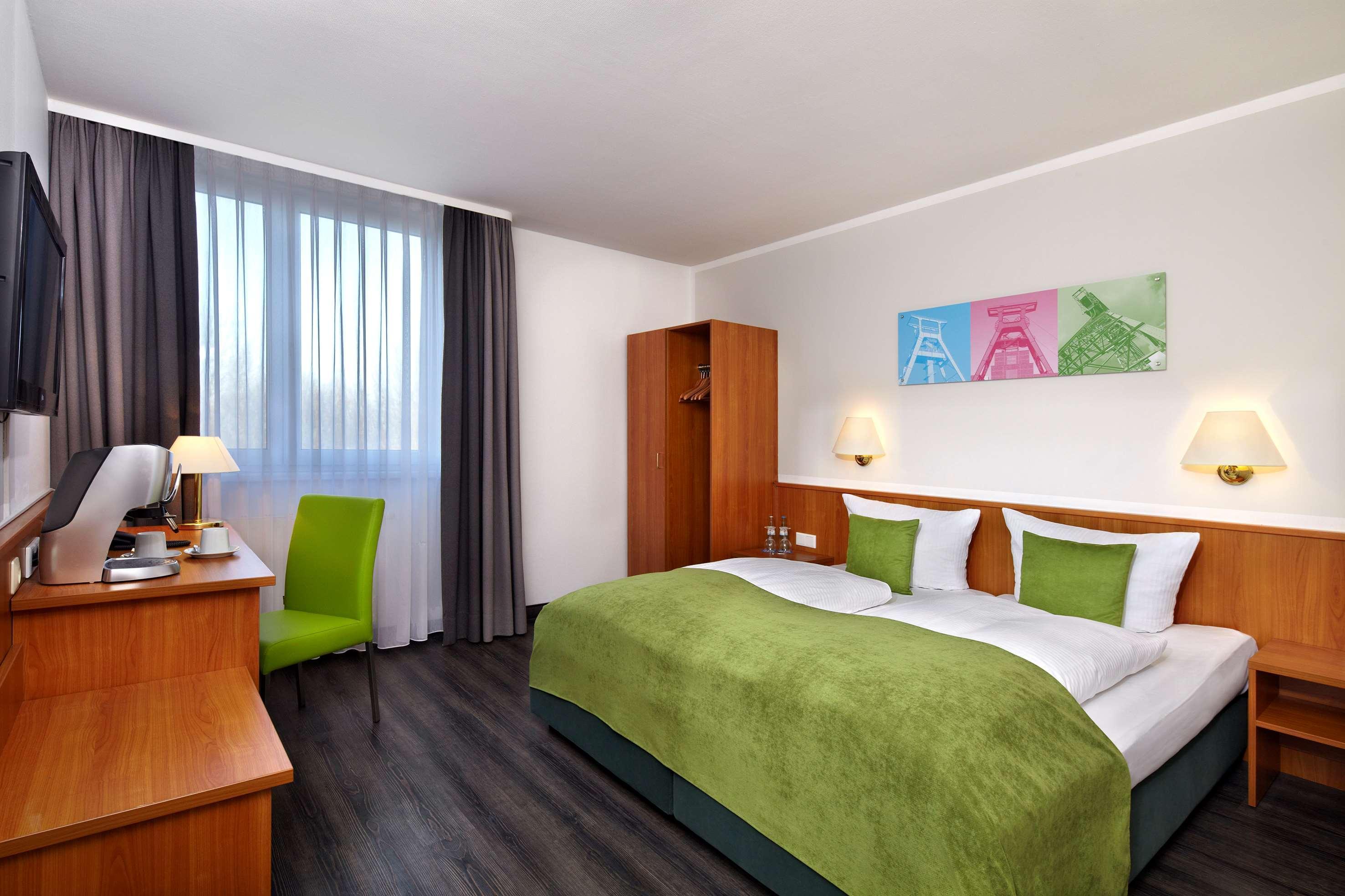 Hotel Bochum Wattenscheid Affiliated By Melia Bagian luar foto