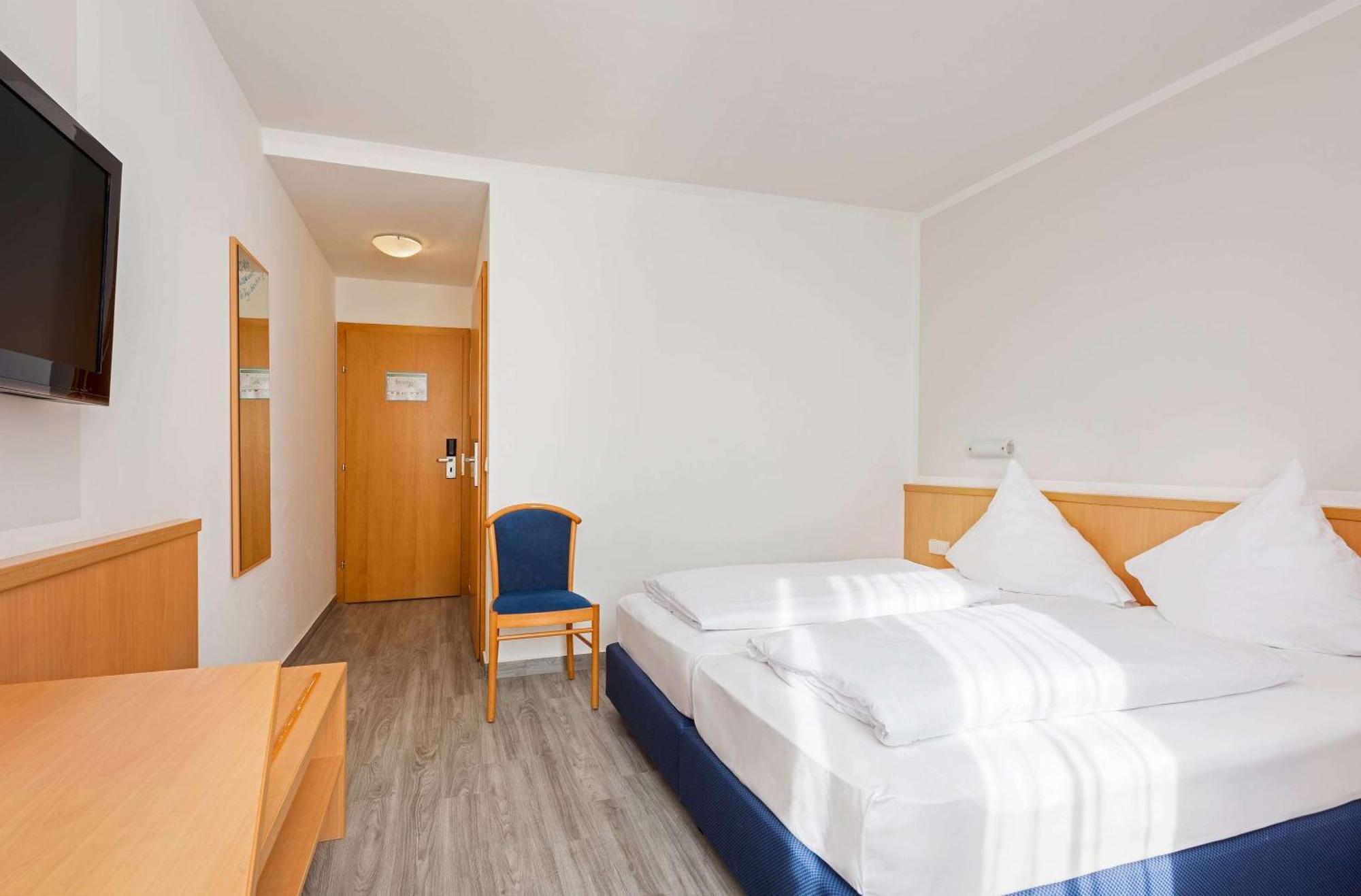 Hotel Bochum Wattenscheid Affiliated By Melia Bagian luar foto