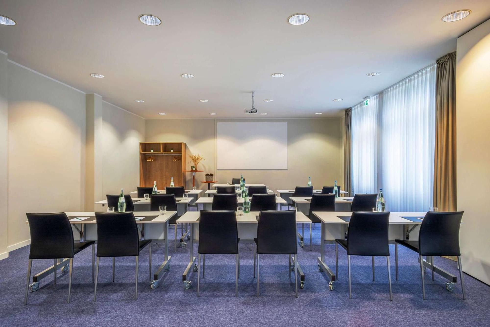 Hotel Bochum Wattenscheid Affiliated By Melia Bagian luar foto