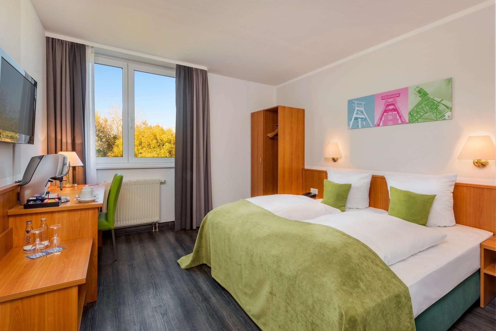 Hotel Bochum Wattenscheid Affiliated By Melia Bagian luar foto